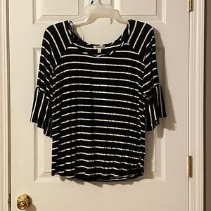 EUC Women’s Plus Size Black & White Striped Top with 3/4 Length Sleeves 2X